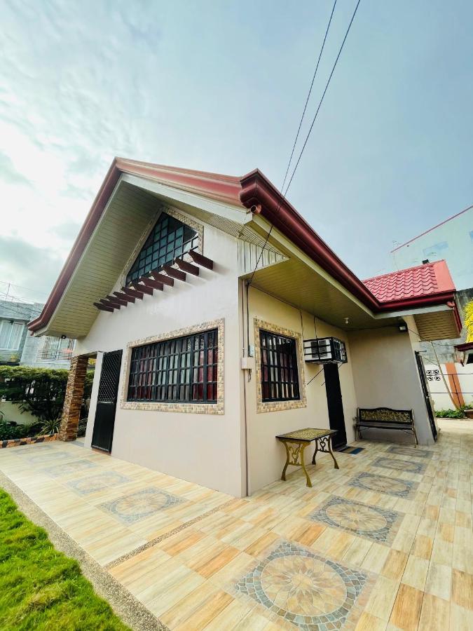 Villa Resthouse Fully Airconditioned W/ Private Parking à Tuguegarao Extérieur photo