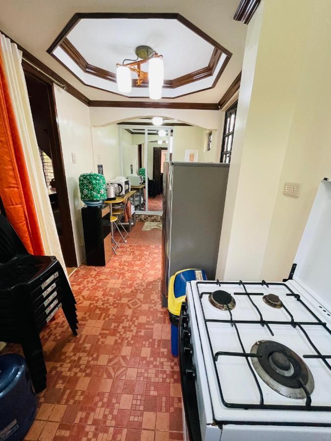 Villa Resthouse Fully Airconditioned W/ Private Parking à Tuguegarao Extérieur photo