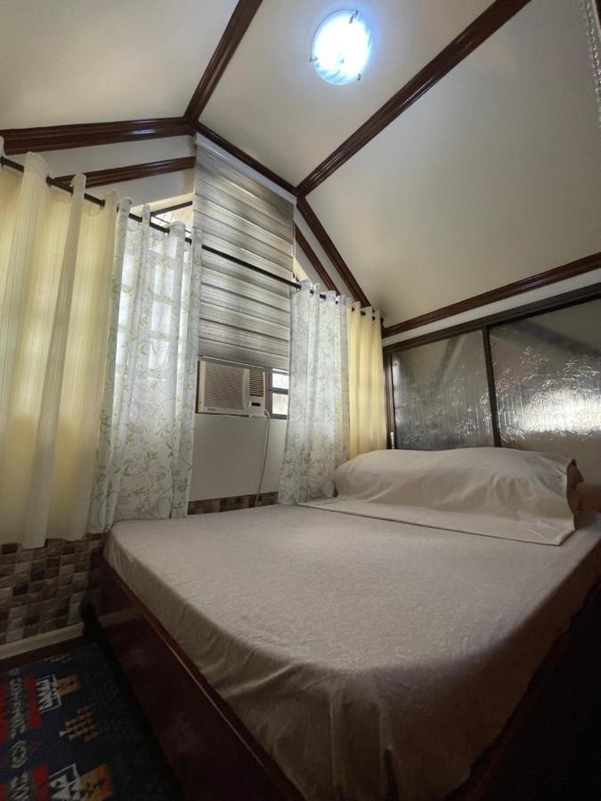 Villa Resthouse Fully Airconditioned W/ Private Parking à Tuguegarao Extérieur photo